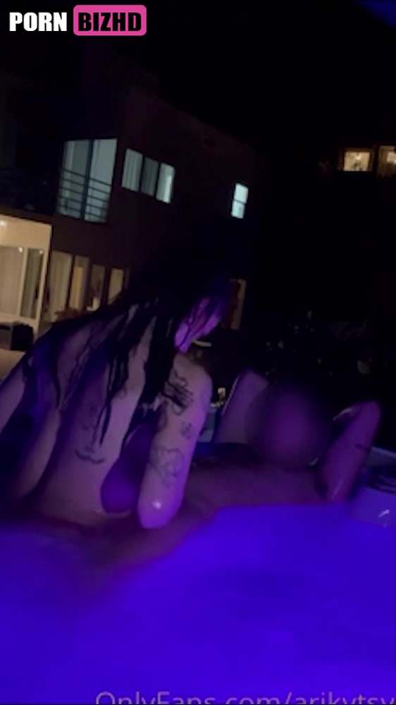 Arikytsya Onlyfans Leak – Fucking With Bf In The Pool !!!