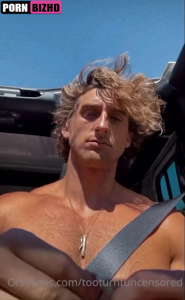 Tooturnttony onlyfans leaks – Nude In Car