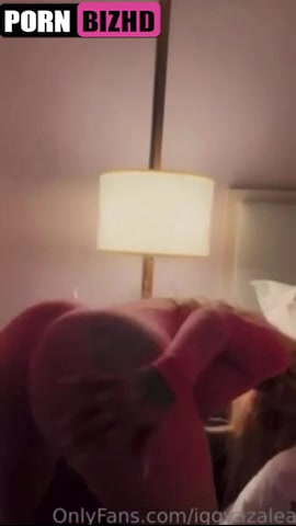 Iggy Azalea Twerk Clapping ass in Pink leak