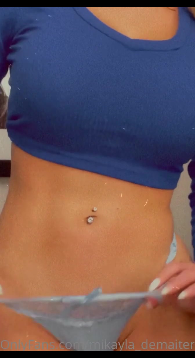 Mikayla Demaiter Stretches Her Thong In Butt Onlyfans leak