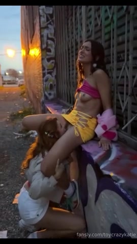 Elly Clutch Back Alley Bar Hookup with Katie Davis Leak