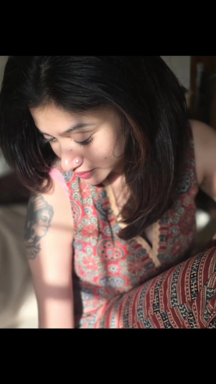 Oviya Leaked show sexy body trend video