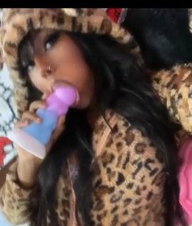 Xdsells dildo blowjob ppv video