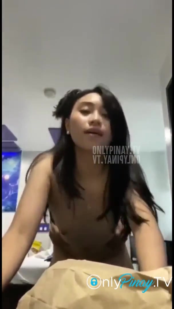 Cry4zee Gets Fucked From Behind By Her Boyfriend