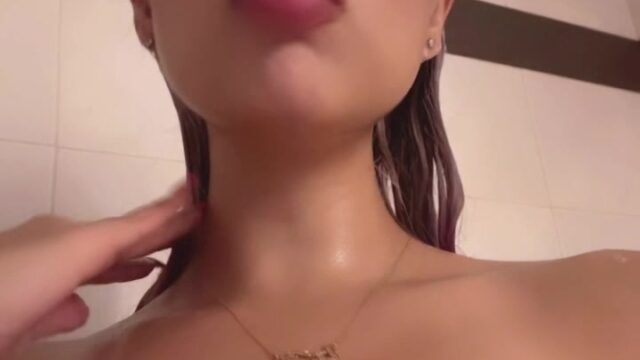 Maria Julissa Onlyfans Naked – Show Big Boobs in bathroom !!!